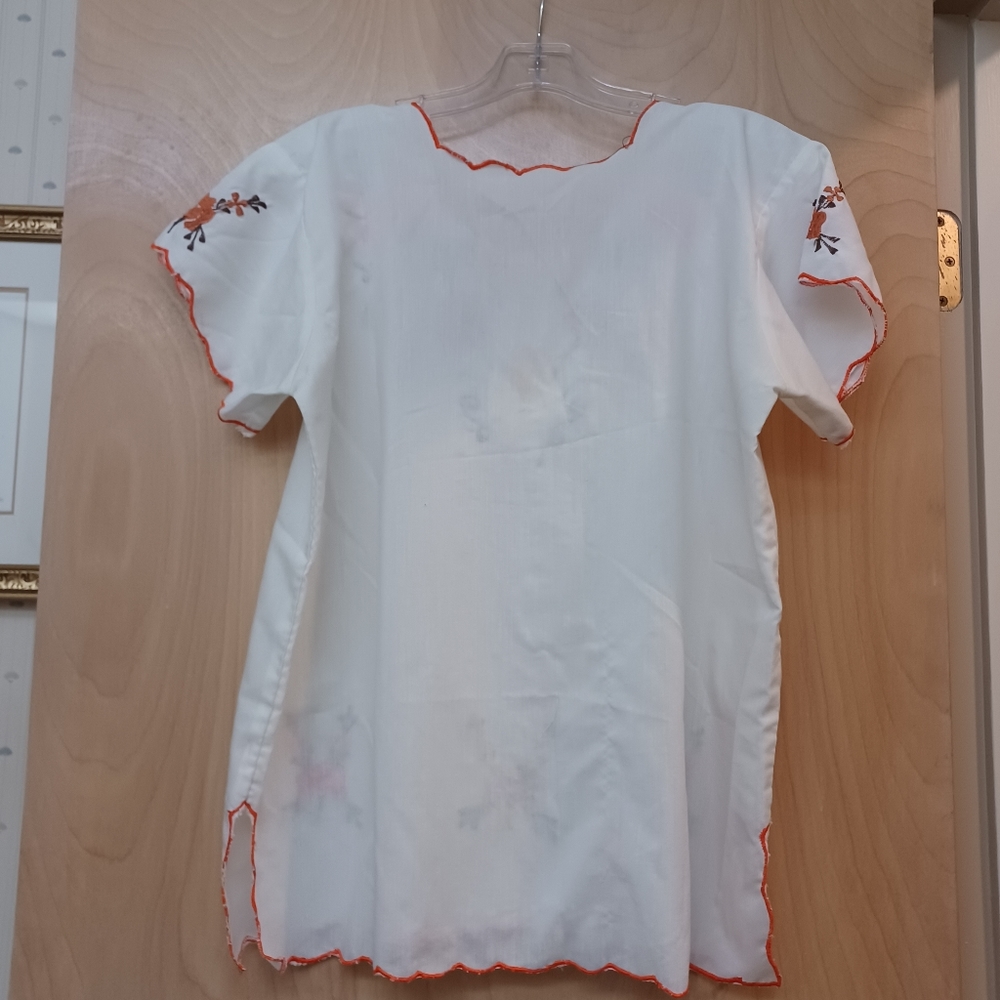 White Boho Embroidered Vintage Top - Picture 12 of 12